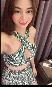 Angella_Valera Public Pic 5
