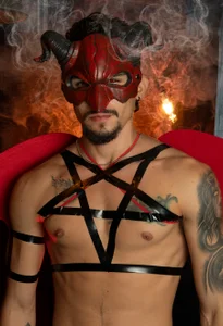 SharonTygaX RED DEVIL Pic