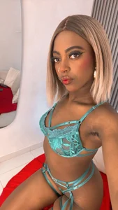 ebonydreams01のI LOVE BLUE ON MEの 4枚の写真