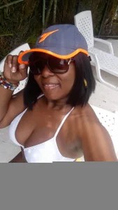 Lucylin12 Me টি ছবি