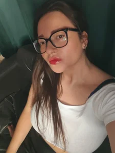 NoraMilf Public slika 2