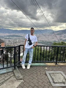 dilan_alfonzo: An afternoon at the Medellín viewpoint ✨ ( 8 фото)