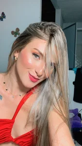 blondeb201 GIVE ME LOVE Foto