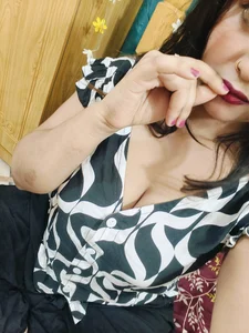 Beauty_Queen_Soniya It’s me❤️ Pic 3