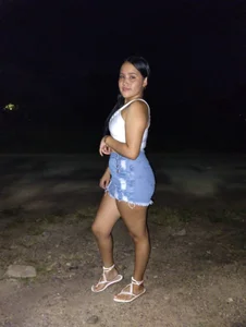 DanielaWhite_ Public Pic 5