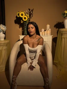 susan_elliot beautiful, lovely like a sunflower in a garden صورة واحدة|susan_elliot beautiful, lovely like a sunflower in a garden صورتان|susan_elliot beautiful, lovely like a sunflower in a garden  3 صور|susan_elliot beautiful, lovely like a sunflower in a garden  3 صورة