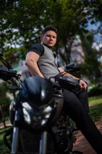Izui_Pierce The motorcycle boy 🏍💪 Poză 2
