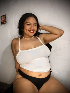 SofiaGarcia7 Public Pic 4