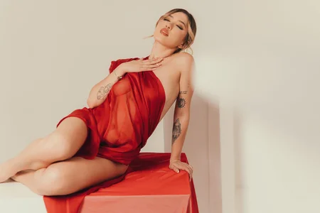 EveBensonX “Brushstrokes of silk and desire.” Pic 3