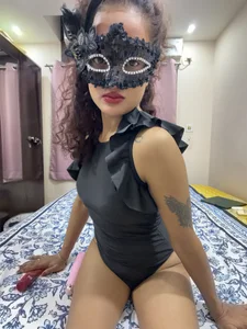 ScarletSeductive Public Pic 3