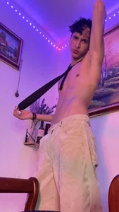 Me and a tie Jiji od _Yone  2 snímek