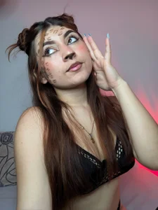 Don't be afraid, I haven't bitten yet 🎃 de carolayrosse  4 Imagens