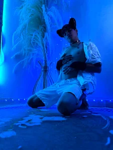 The art of sensuality de Leo_Glow  Imagens