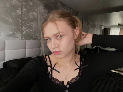 SydneyColeX Public зображення 2