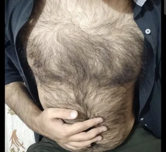 hornknee_guy Public Bilde