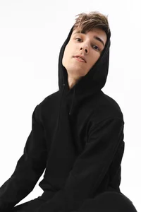 James_Mills Only black صورة واحدة|James_Mills Only black صورتان|James_Mills Only black  صور|James_Mills Only black  صورة