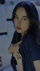 HannaCollins_: You have no idea how wet I wear when someone looks at me like that you dare 🥵 ( 2 фото)