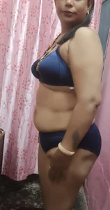 cutee_bhabhi women in black รูป 