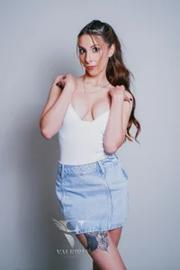 luna_willians for you  3টি ছবি