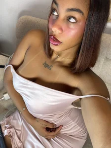 Sofia_Stanley Public Pic 4