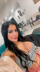 HollyEvanzPublic图片 3