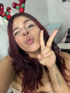 nicky_andcamil A beautiful reindeer Pic 3