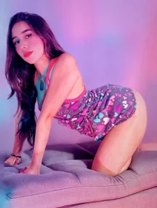 Mia_squirtlatin Play whit me Pic 2