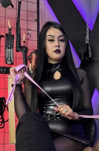 MissVictorya_BDSMPublic Bild 9