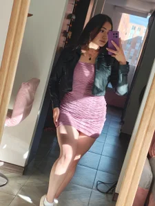Amara_lunee A quiet day at my house❤️ Pic 4