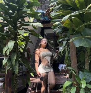 Hot2gether69 Public Pic 3