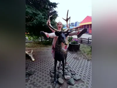 I-JUST-IのHello it's meの 9枚の写真