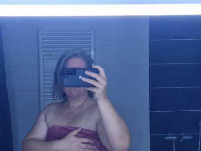 RoundGirl11 Public Foto