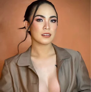 So hot and sexy wanna play?