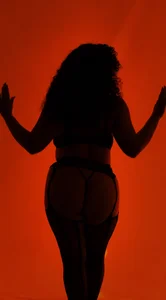 ana_sweet2 Sexy woman in shadows Pic 3