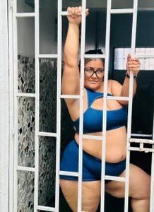 🍑 Killer curves, sporty & dangerously hot. 🔥😈 od Scarlett_Sex_Rs  2 snímek