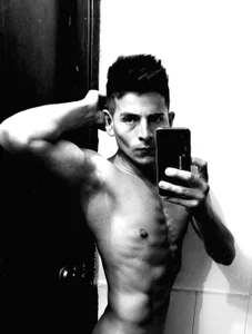 Thomas_and_lyan Public Pic 5