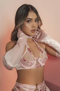 AmyDavis_Public图片