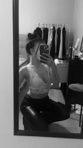 Emmaswe08 Mig 🤪 صورة واحدة|Emmaswe08 Mig 🤪 صورتان|Emmaswe08 Mig 🤪  2 صور|Emmaswe08 Mig 🤪  2 صورة