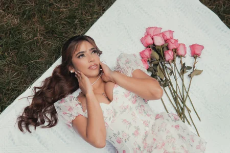 MariamRivera_ 🍃 Garden of Secrets Foto 2