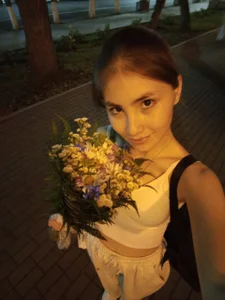 LynetteDanley Lovely flowers Pic 3