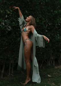 lunaaauraaaa .  4টি ছবি