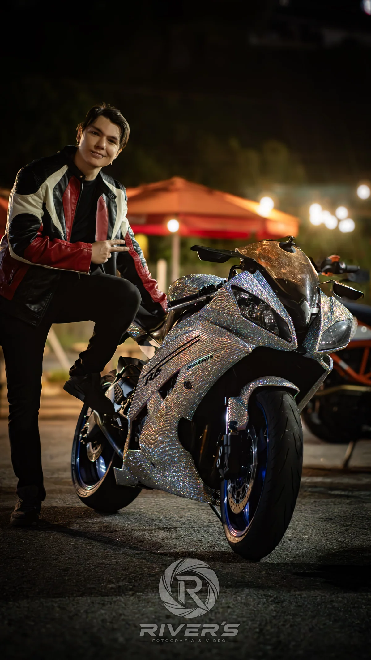 Adam_Rocket immagine di tendenza 2692