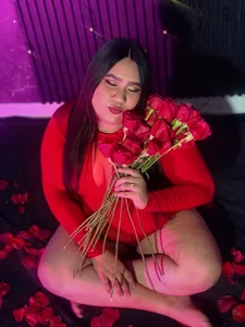 Rachel_Swetty2 Your pink daddy 🌹  2টি ছবি