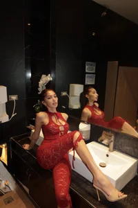 LouiseElizabethPublic图片 2