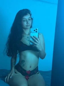 Skinny_queen_20