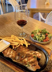 amber_colliiins A little bit of me for you Pic 3