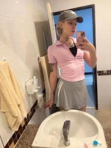 BabyPinkRide: Public ( 3 фото)