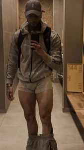 _jamesleandros1 Public  4টি ছবি