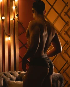 Troye_Williams: ❤️‍🔥 ( 7 фото)