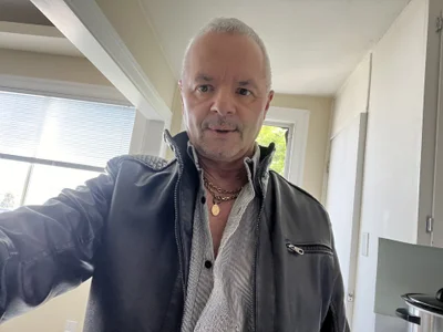 hotdadbod I clean up nicely. Not always naked lol Pic 5